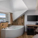 Top Rooms Апартаменты *