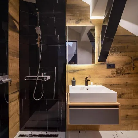 Top Rooms * Split