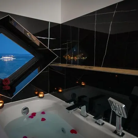 Top Rooms *
