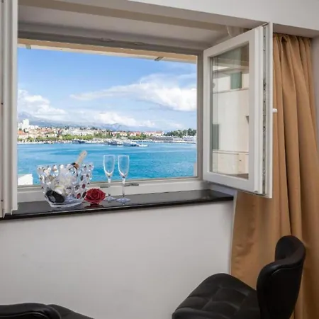 Apartman Top Rooms *