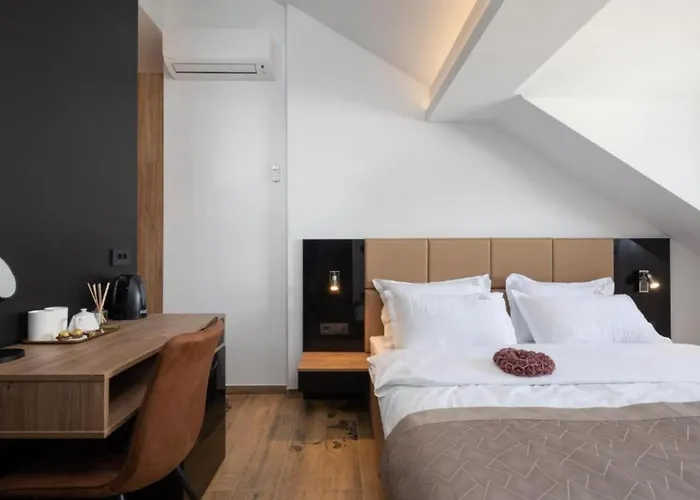 Top Rooms Apartment Split