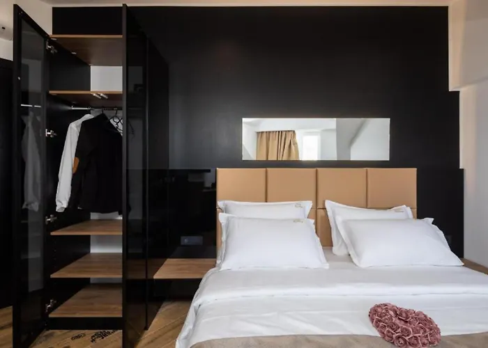 Apartment Top Rooms *