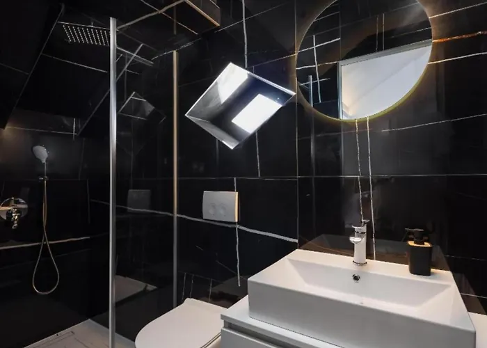 Top Rooms Apartment Split